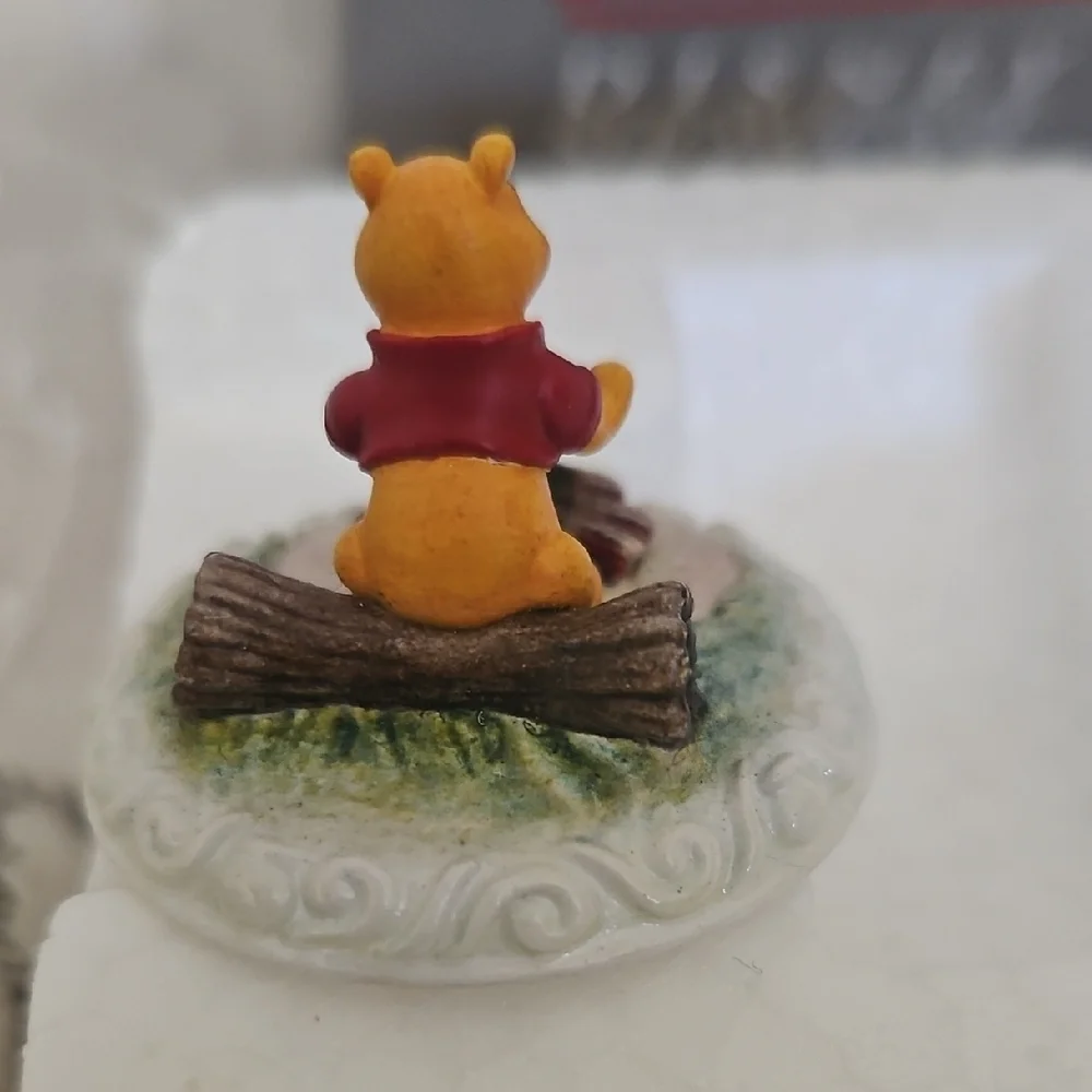 Disney OLSZEWSKI Collection Gold Base - DCI Fireside Thoughts 